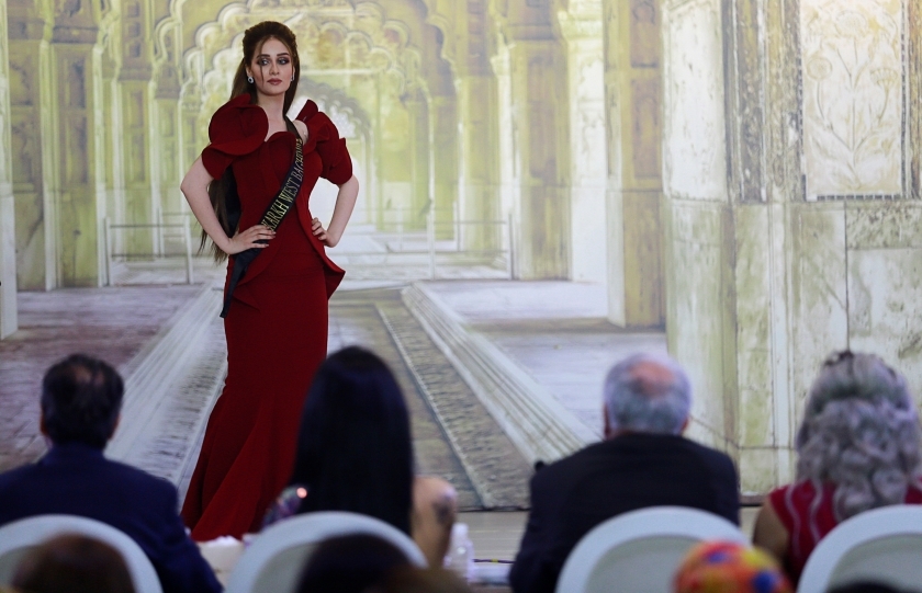 Miss Iraq Vian Amer Noori during the Miss Iraq Pageant ceremony in Baghdad, Iraq, May 25, 2017. (Photo: Reuters)
